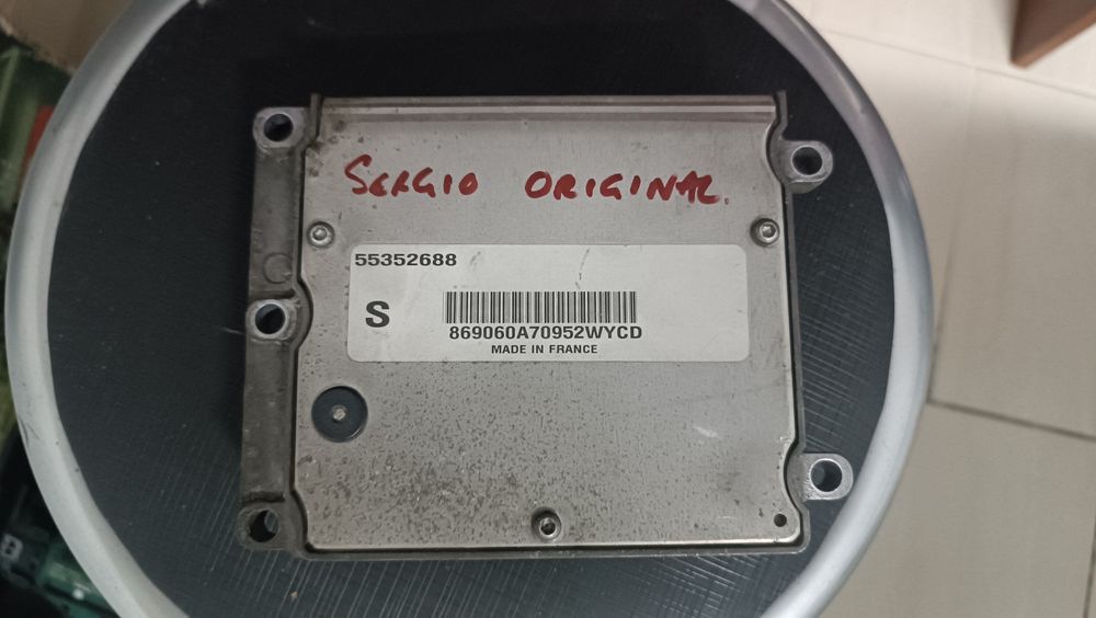 Centralina ECU Saab 93 2.0t 2003 avariada