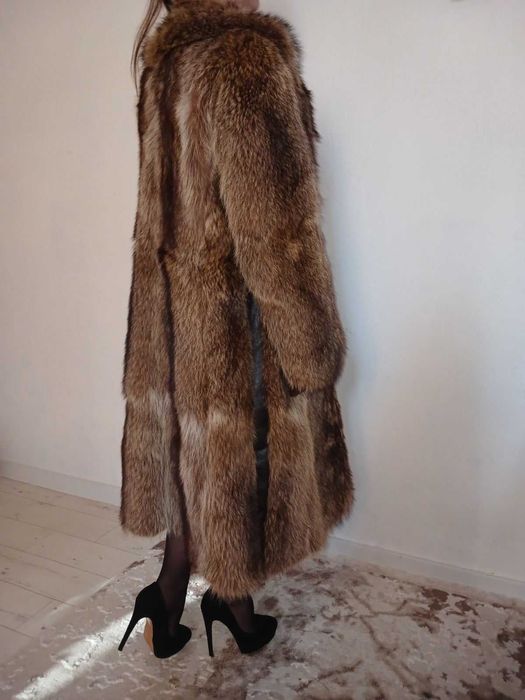 Шуба пальто натуральна єнот