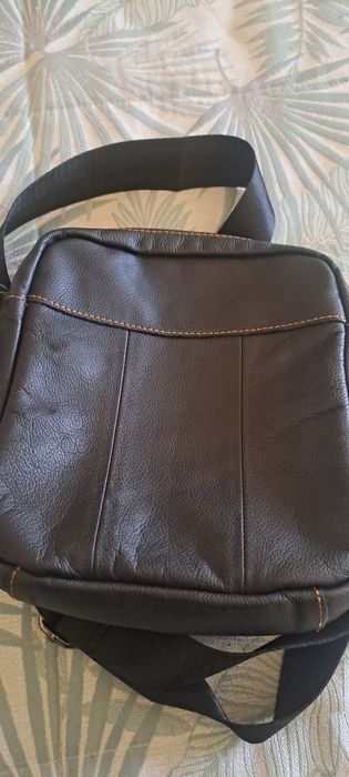 Vendo como novo em pele