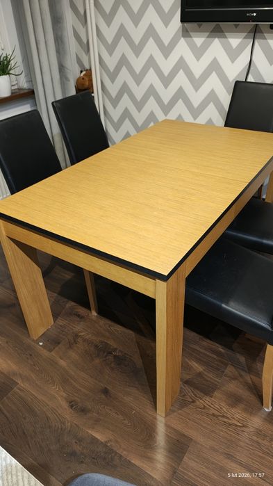 Krzesła i stół używane czarne eko skóra