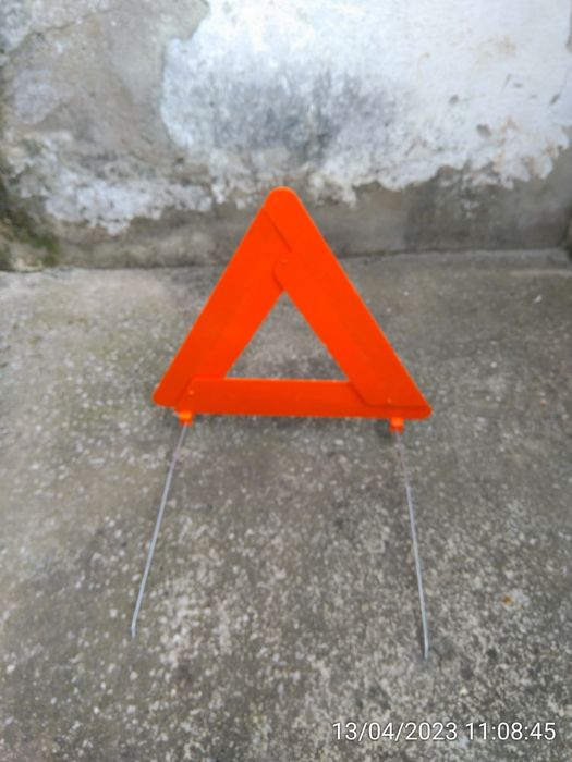 Triângulo automóvel legal