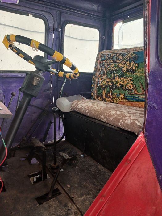 Продається трактор т25.