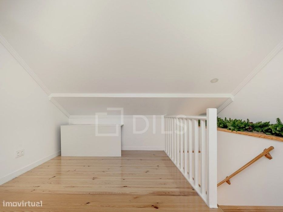 Apartamento T1 com luz natural e zona central, na Misericórdia, Lisboa