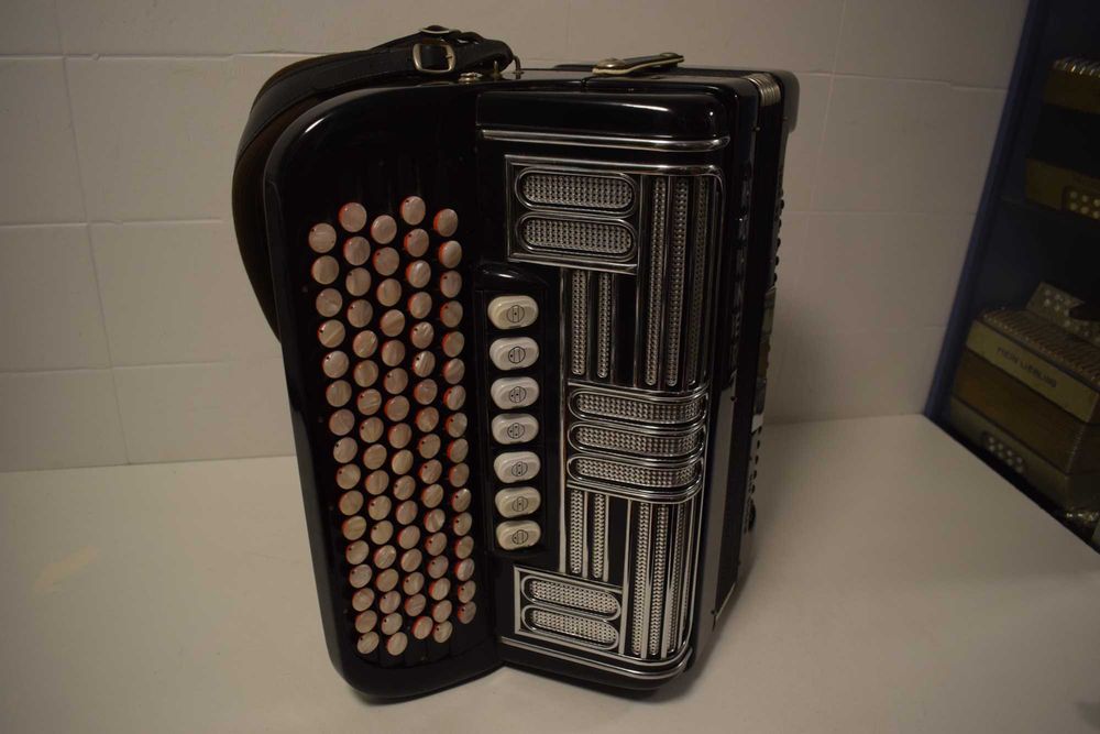 Acordeao Hohner Rveira III N 3 Voz, N . 20