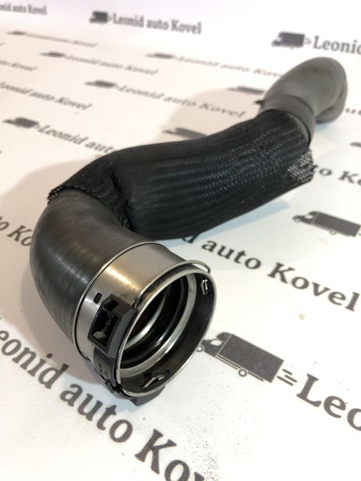 Патрубок інтеркуллера нижній Renault Master 3, Opel Movano 2.3dci