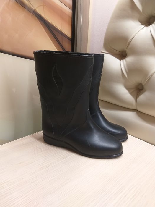 Жіночі гумові чоботи утеплені