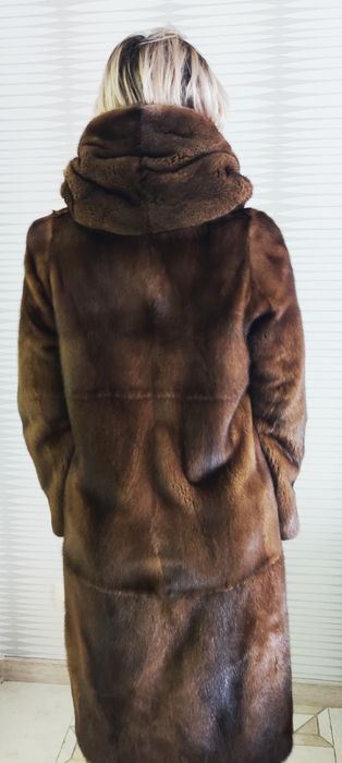 Шикарная норковая шуба.