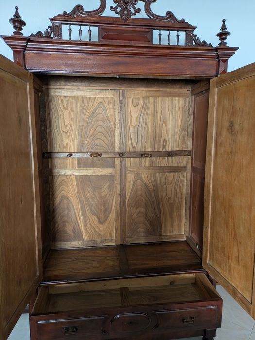 Quarto antigo completo em Amieiro