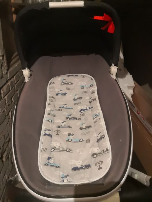 Sprzedam wózek spacerowy i gondola  uinny moodo