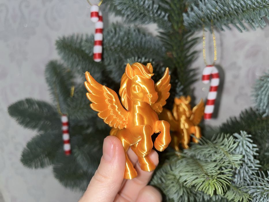 Коник іграшка на ялинку, декор, статуетка