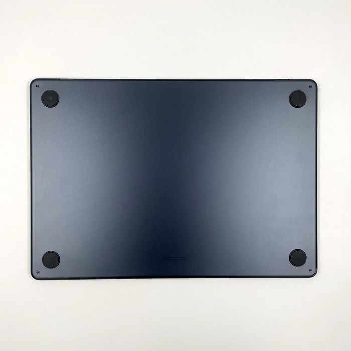 940$ MacBook Air 15" 2024 MRYU3 M3 / 8 GB / 256gb SSD