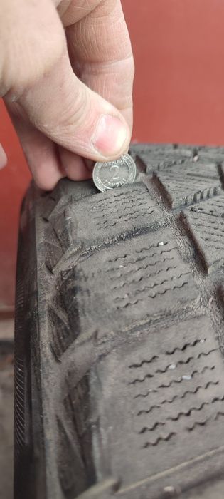 Продам шини R 18