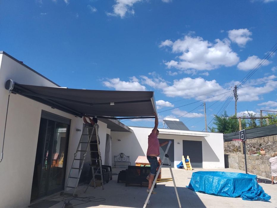 Toldo  Cinza 2x4m (extensível)