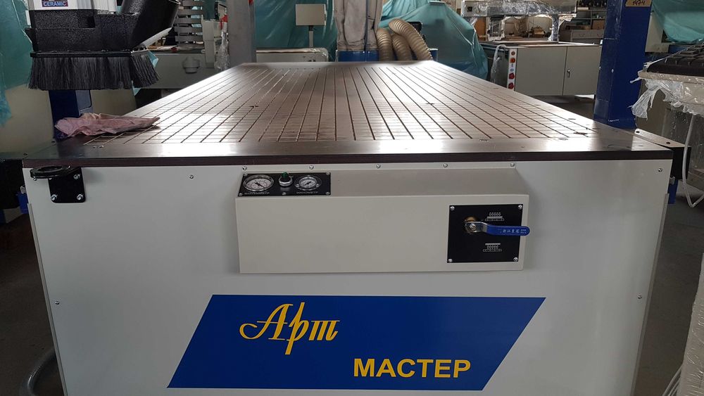 Фрезерний верстат з ЧПУ Артмастер 2515 з авт. зміною інструменту