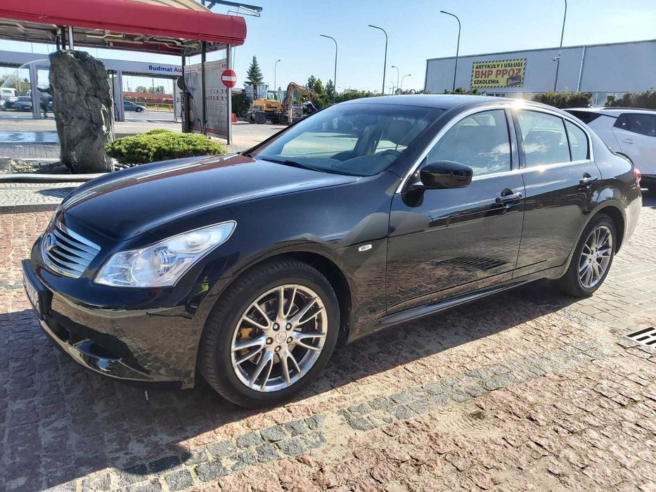 Infiniti G37x sedan, polski salon.