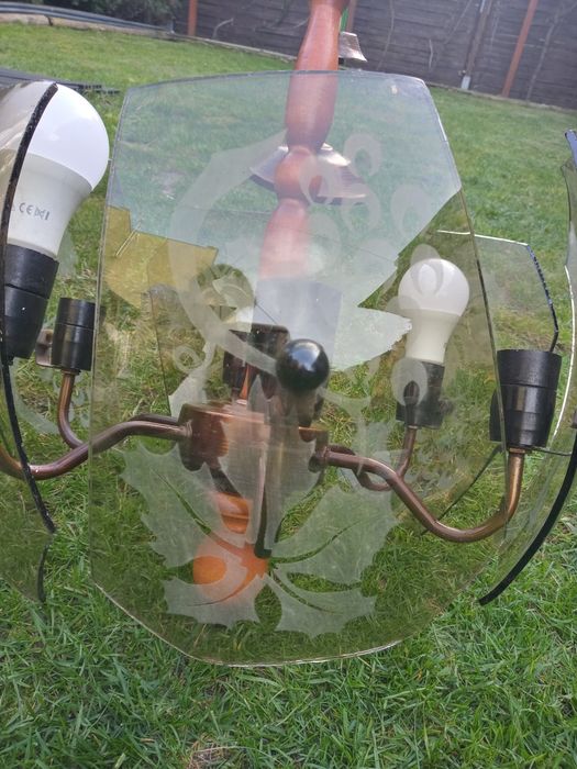 Stary żyrandol.     .