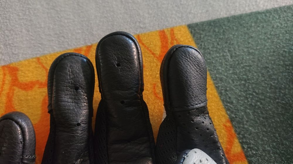 Luvas mota em pele e ventiladas