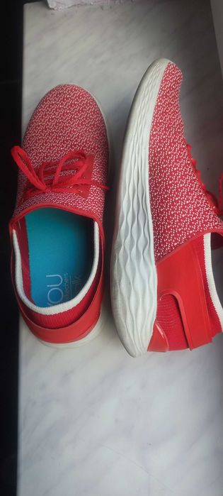 Skechers buty 39 czerwony 26 cm