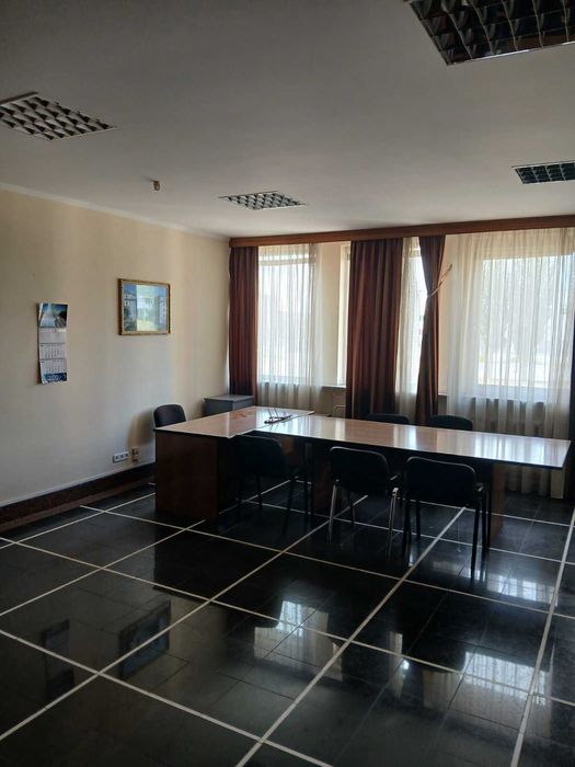 Оренда офісного приміщення в ПЗР