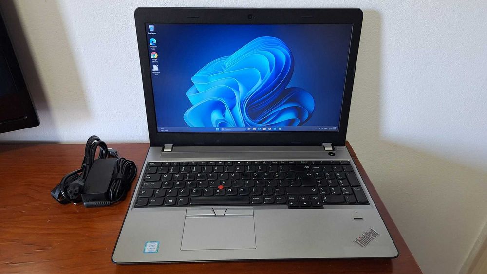 Lenovo ThinkPad E570 Core i5-7200U 3.1GHz- 8GB Ram- SSD 256GB