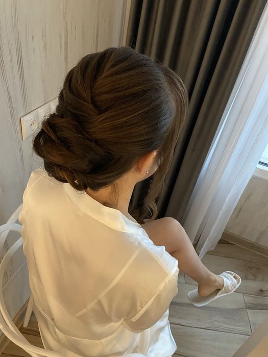 Макияж , прическа визажист днепр выезд на дом