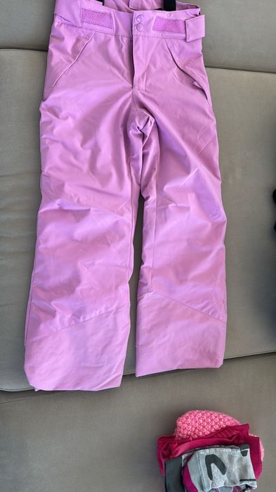 Snow clothing for girls aged 6–8