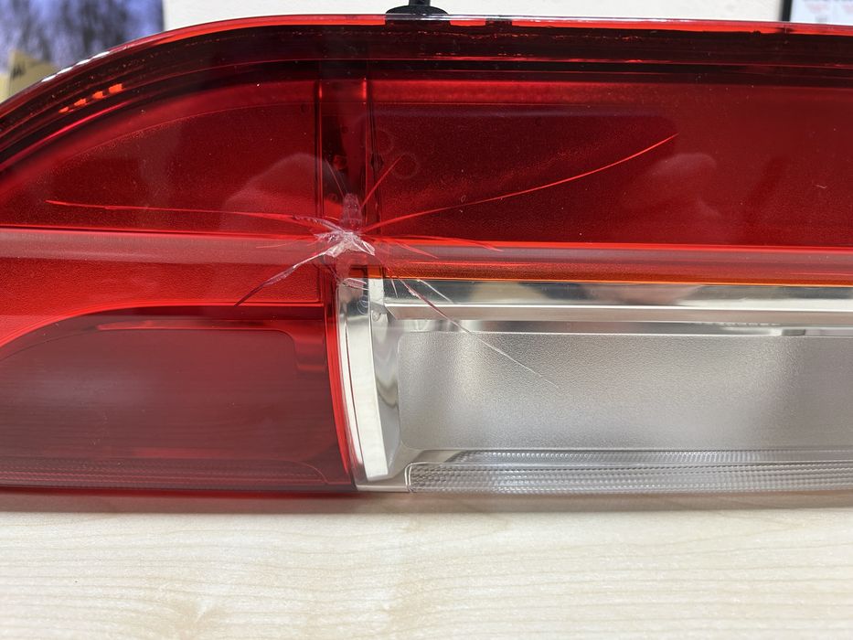 Фонарь задний правый Boxer Peugeot