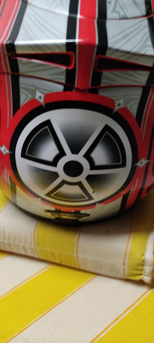 AGV K4 - Tamanho L - OFERTA Luvas Pele Drenaline ML + Capacete Extra