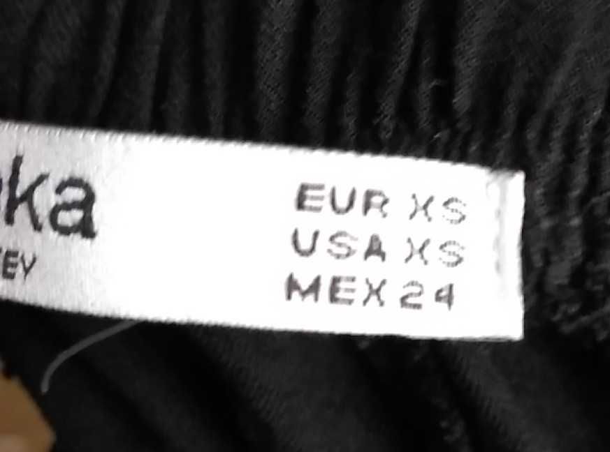 Bardzo ładne spodnie Bershka XS