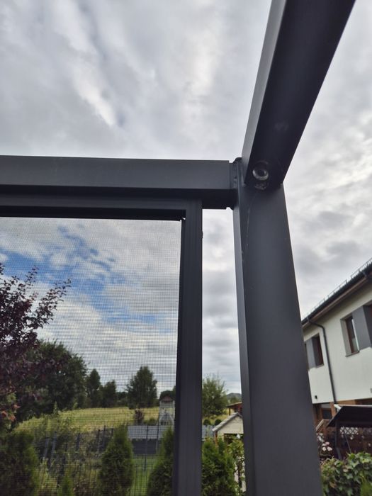 Altana pergola antracyt 3m x 3m z zasłonami, daszek, moskitiera, podło