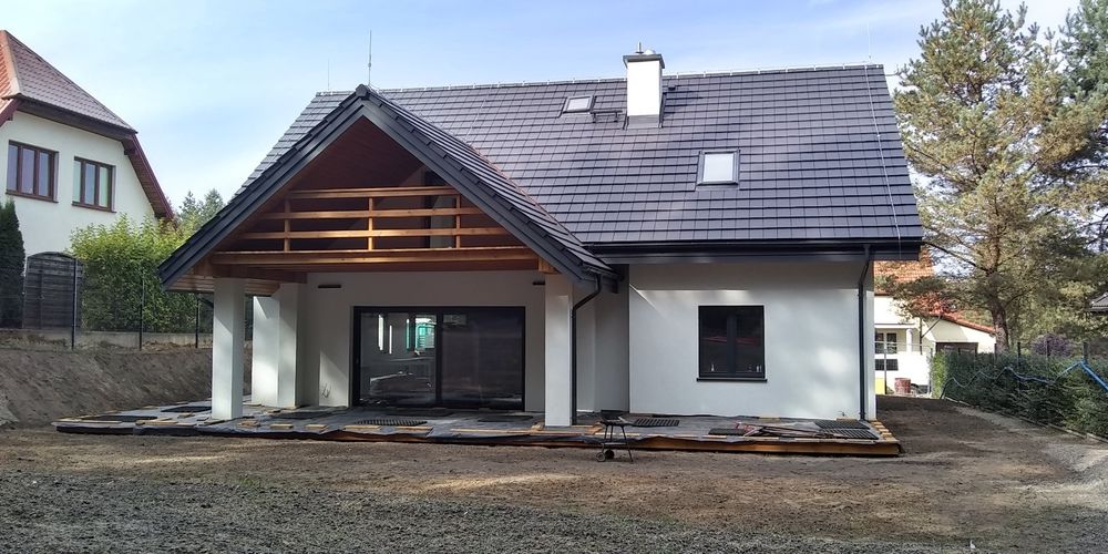 Usługi dekarskie/ Dachy/ Ciesielstwo/ Podbitki/ Tarasy/