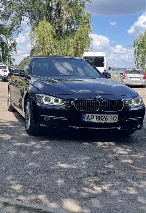Офіційний BMW 320i f30