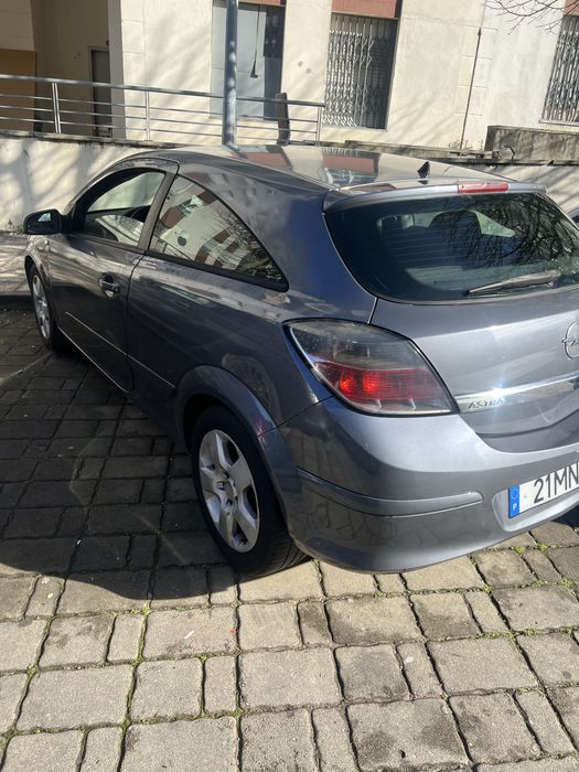 Opel astra gtc em muito bom estado