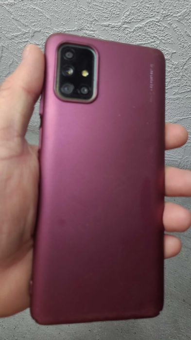 Телефон Samsung Galaxy A71 6/128gb NFC