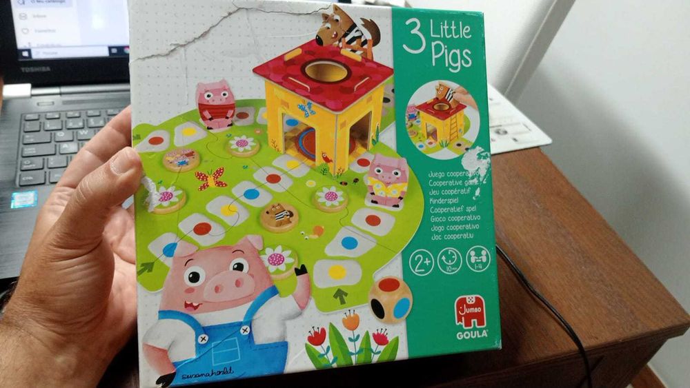 Jogo de Madeira Goula "3 Little Pigs" (Completo) - Diset / Jumbo
