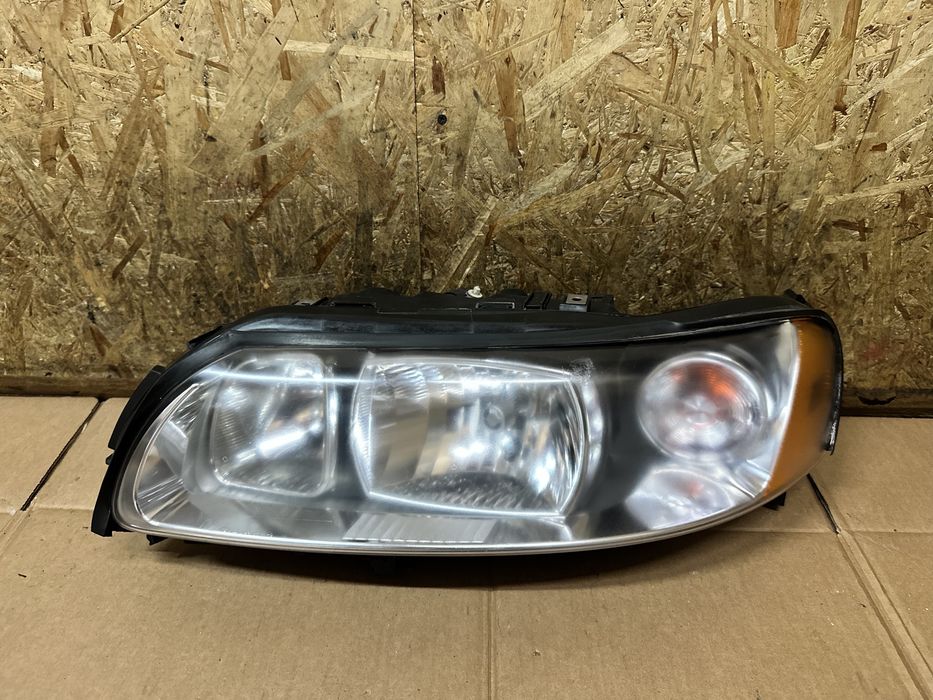 Передня ліва фара Volvo S60 V70 Вольво С60 В70 2004—2009