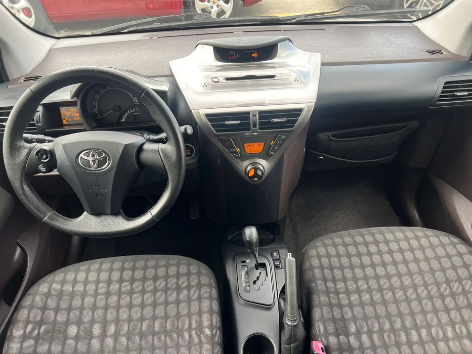 Toyota iQ 1.0 VVT-i 2 MultiDrive EP