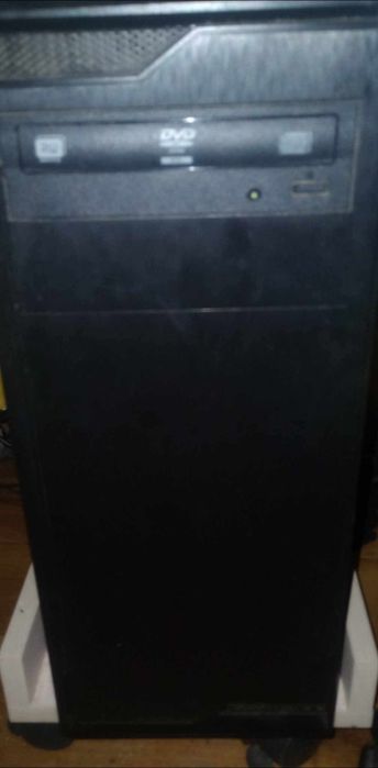 Komputer i3 7100,ddr4,1050ti