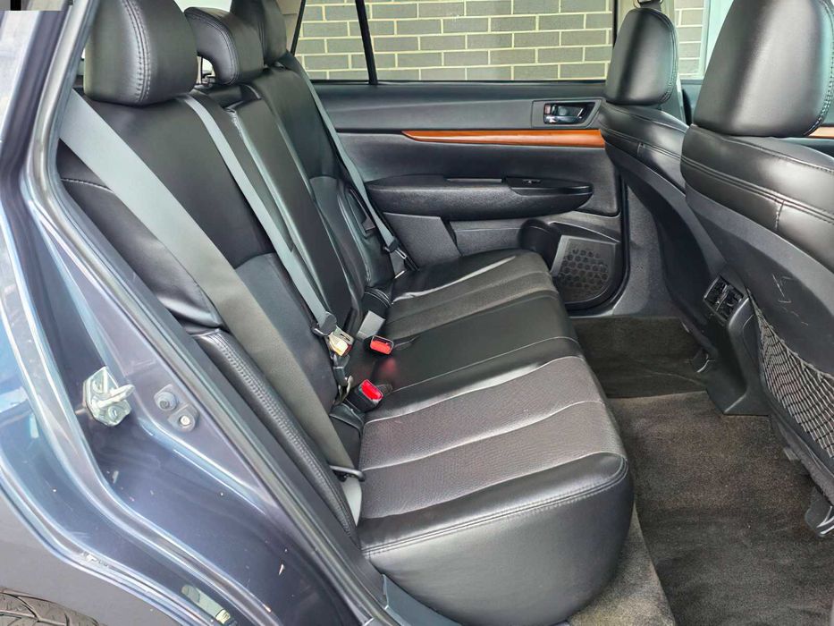 Subaru Outback Limited      2013