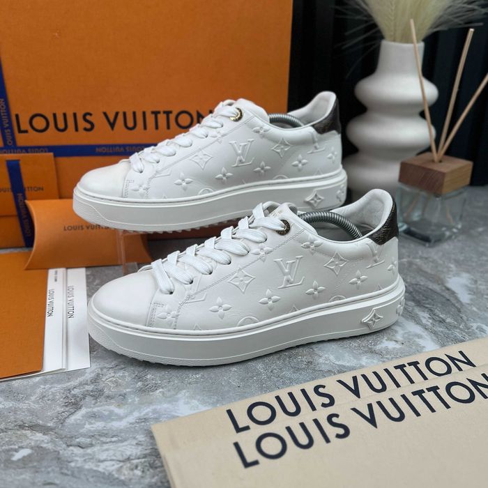 Louis Vuitton Time Out Monogram Sneakers Жіночі кросівки шкіра оригінал 39 EUR