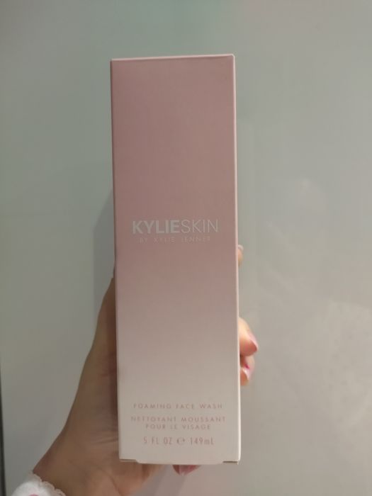 Kylie Skin pianka do mycia twarzy Douglas nowa 149 ml