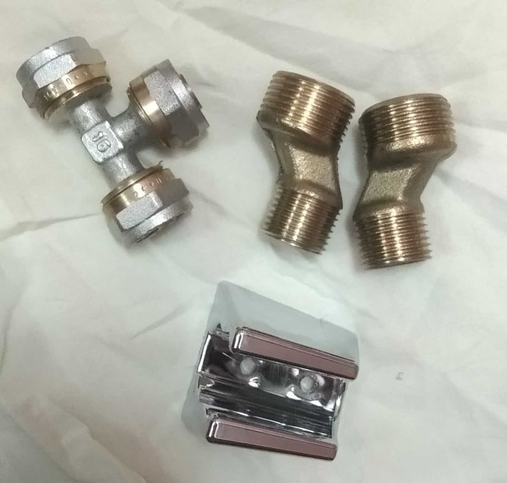 эксцентрик на воду кронштейн для лейки душа тройник 16 для труб