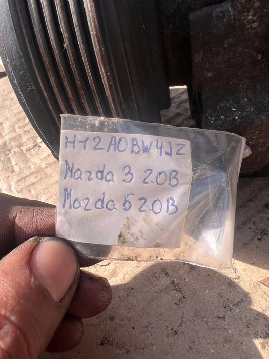 Компресор кондиціонера Mazda 3 5 H12a0bw4jz