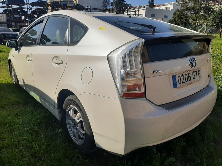 Calíper De Freio Traseiro Direito Toyota Prius