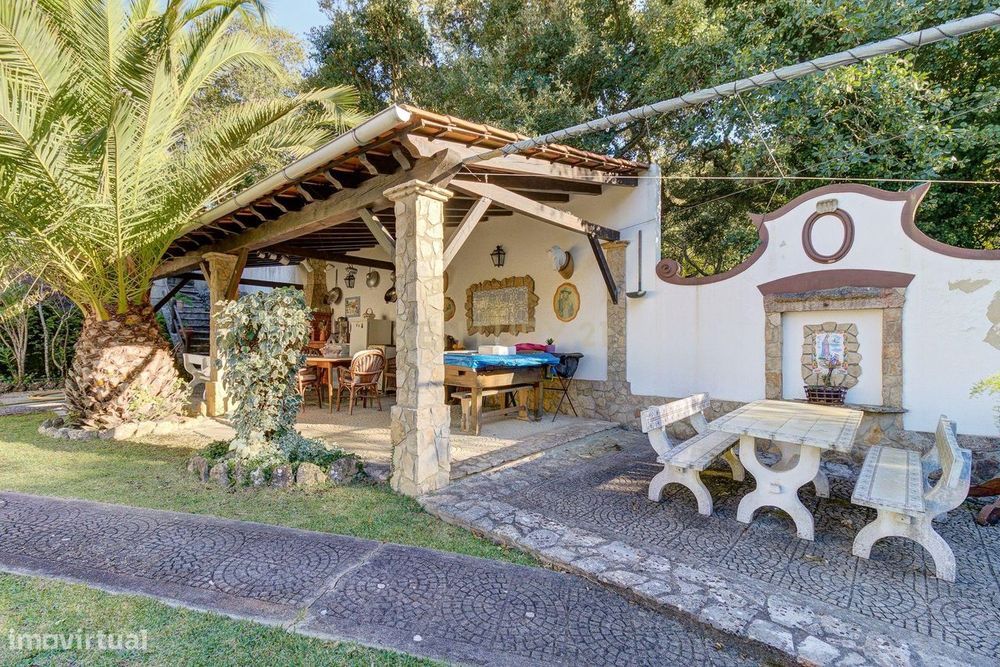 Quinta Rústica em Bucelas, com terreno de 4500m2