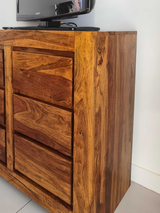 Indyjska drewniana komoda