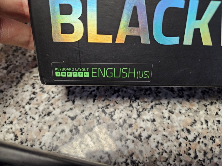 2 Teclados mecanicos Razer Blackwidow (1 com luz outro sem luz)