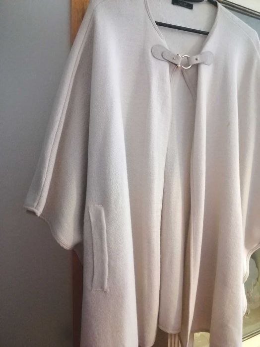 Capa nova branco sujo Parfois