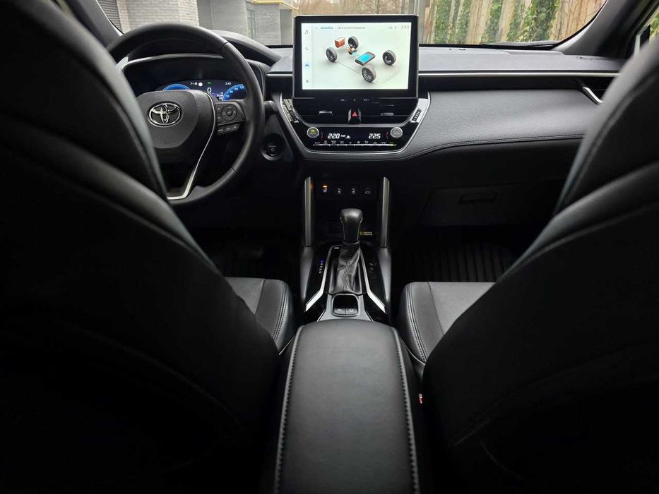 Продам  Toyota Corolla Cross 2024. Можна в розстрочку, під викуп.