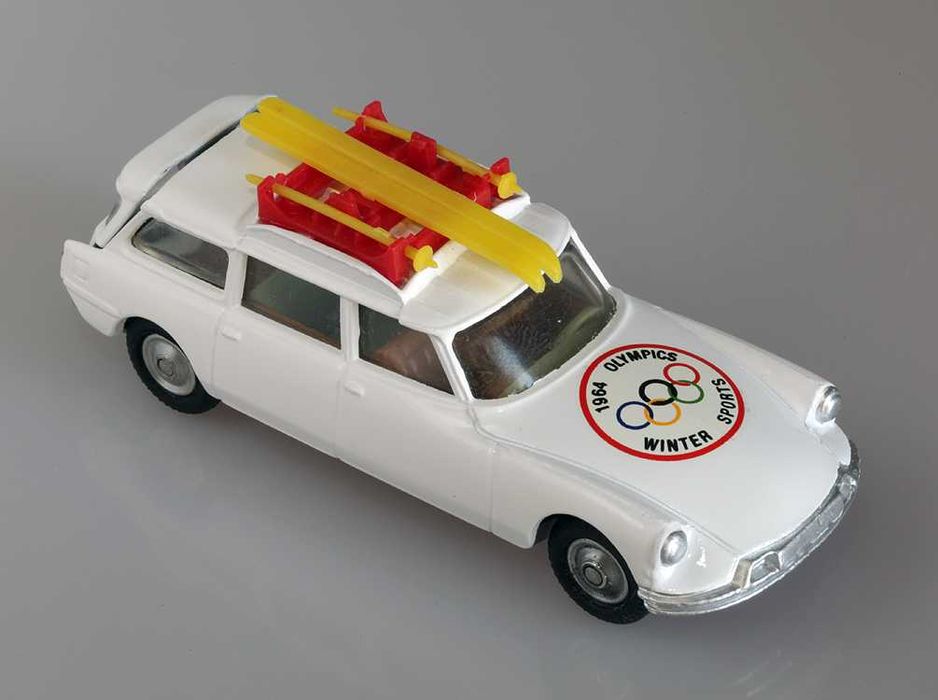Miniatura Corgi Toys Algés, Linda-A-Velha E Cruz Quebrada-Dafundo